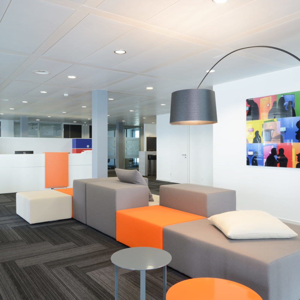 NMB Design a eu le plaisir de collaborer avec un des architectes les plus renommé de Genève pour l’élaboration du projet et la fourniture du mobilier de la Société Financière dans une des adresses les plus convoitée de Genève. Projet : 2000 m2 sur 2 étages.